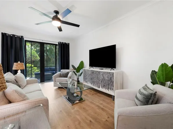 1045 Sandpiper ST #G102, NAPLES, FL 34102