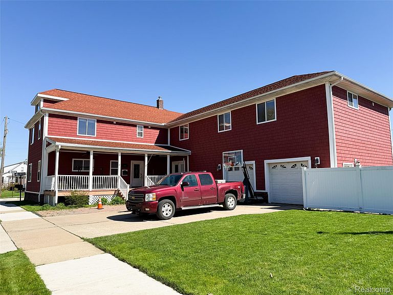 Listing photo 4