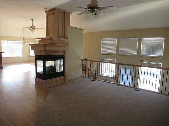 3rd image of 1633 Aspen Creek Dr