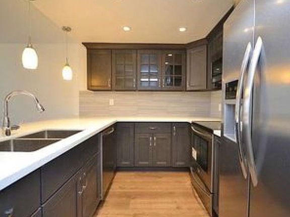 2nd image of 600 W 9th St APT 1203