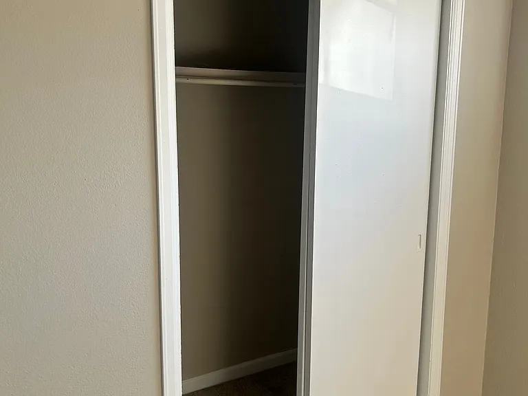 88 Rose Dr — Photo 16