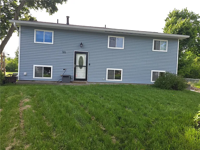 55 Agar Ave — Photo 2