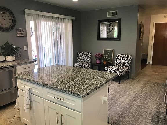2nd image of 5879 Diablo Dr