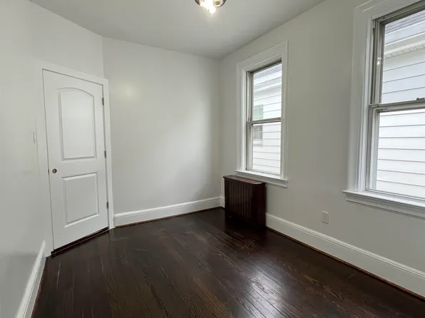 34 Garretson Avenue image 9 of 11