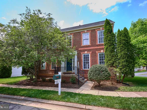 6910 Bitterroot Ct, Gainesville, VA 20155