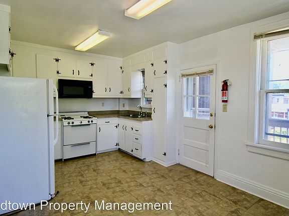 3rd image of 2210 N 3rd St Unit 6