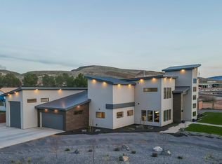 3821 S Sugar Leo Rd, Saint George, UT 84790