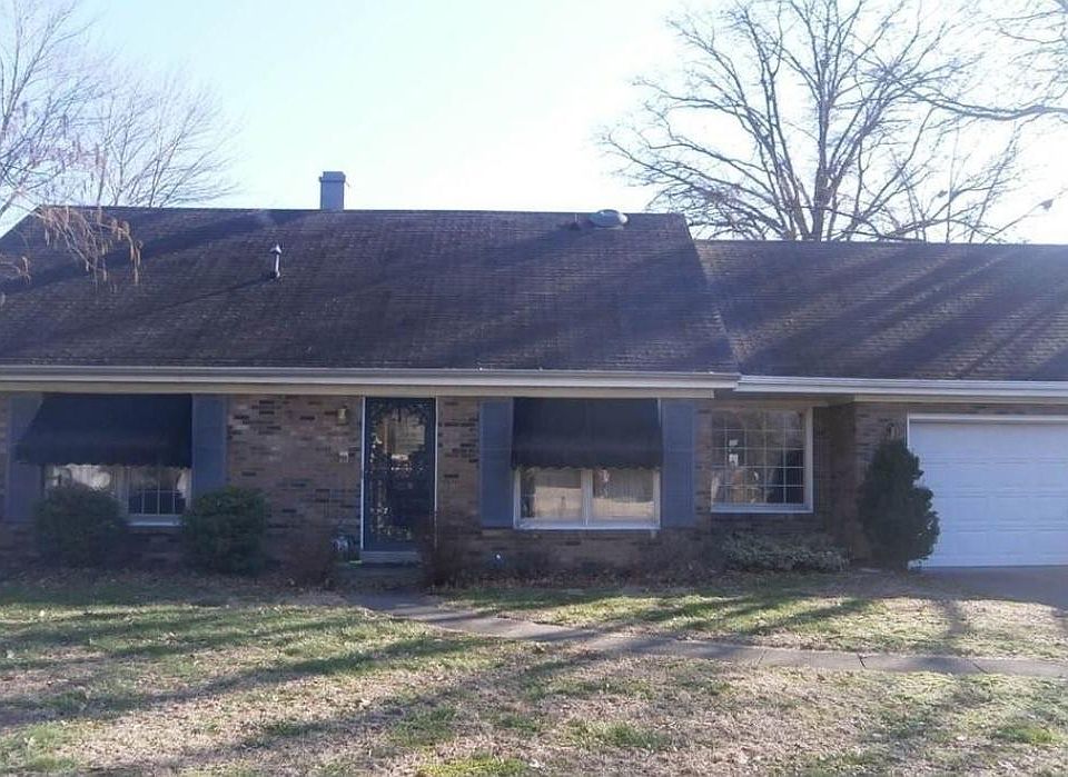 1st image of 2221 Saratoga Dr