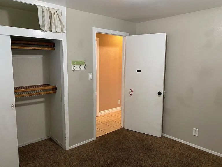 787 Lindsay St — Photo 11