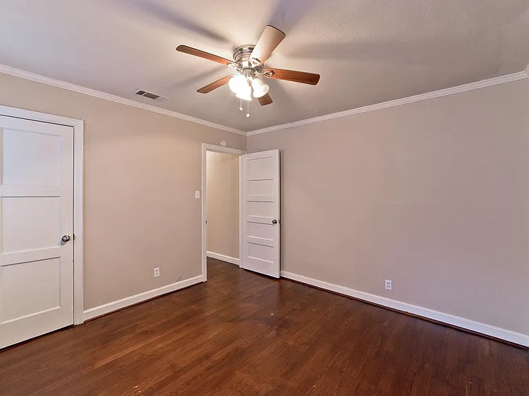 4434 Somerville Ave — Photo 22