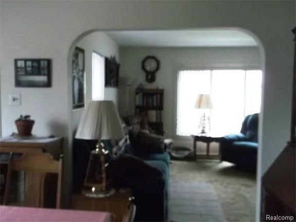 5th image of 506 Bruce St