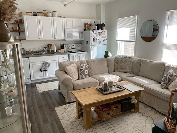 4th image of 17326 Oak Park Ave #2R