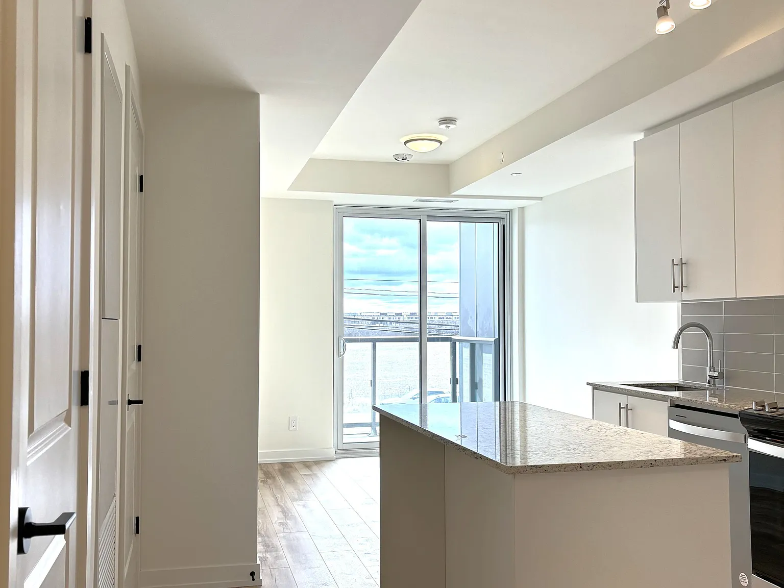 1 bed, $2,150 — Photo 4