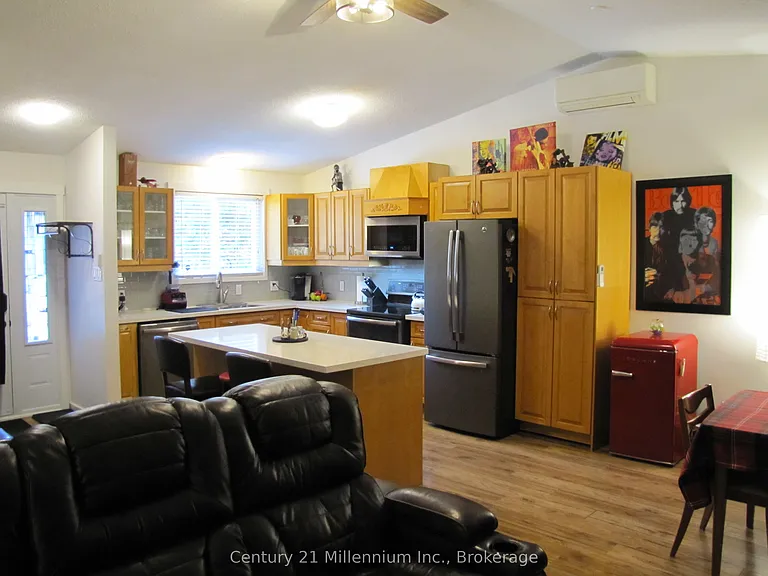 11 Harbour St W #341 — Photo 13