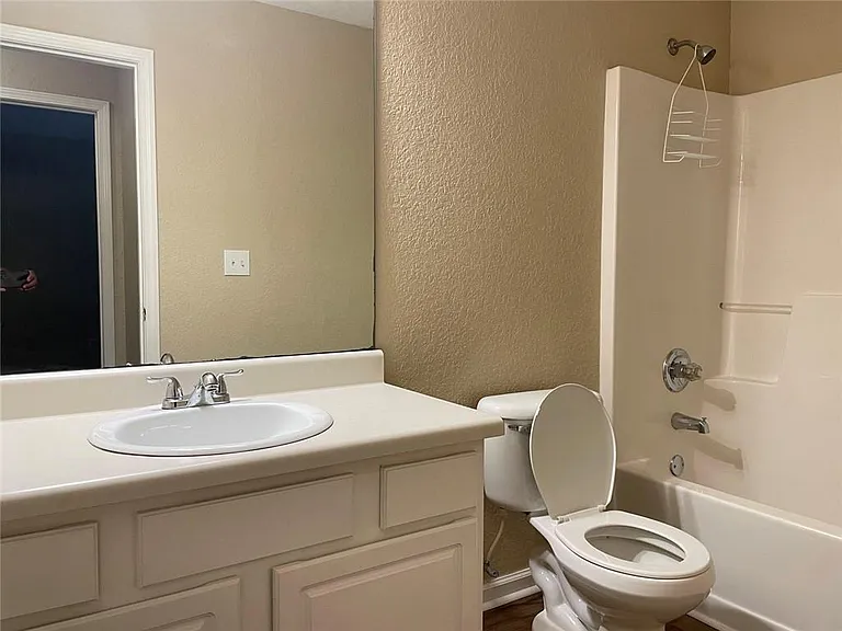 5092 Windsor Forrest Ln — Photo 12