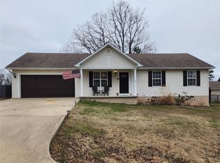 401 Sunny Valley Ln, Poplar Bluff, MO 63901