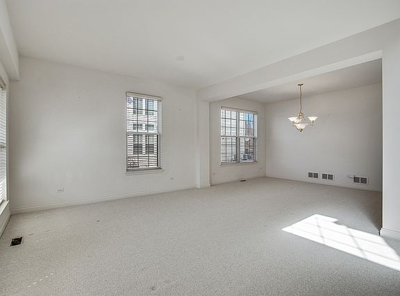 3rd image of 393 Lela Ln