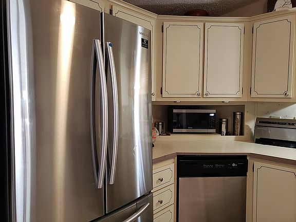 5th image of 609 Mandarin Orange Ct