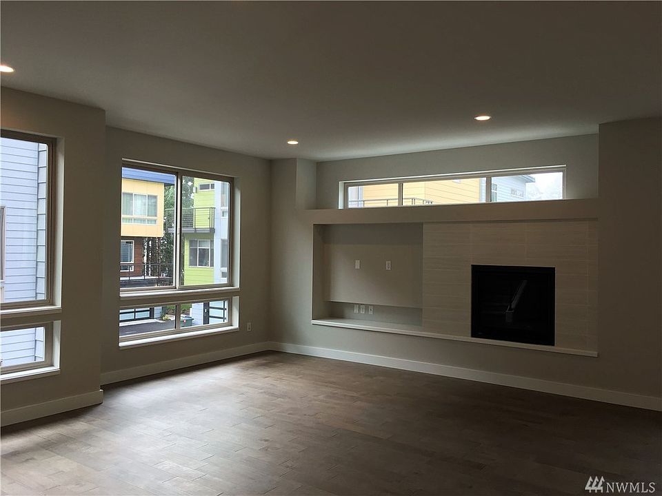 1st image of 16338 NE 12th Pl
