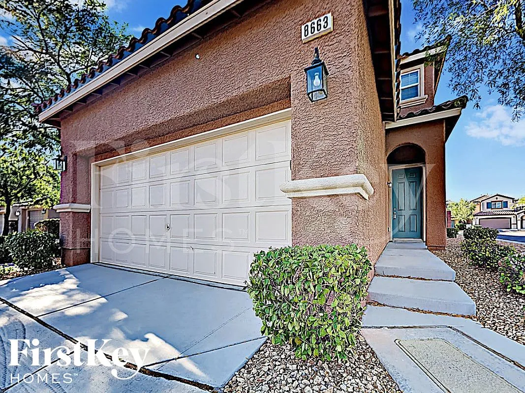 4 bed, 2.5 bath, 1933 sqft, $2,415 — Photo 1