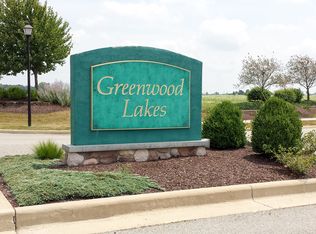 10219 Greenwood Lakes Dr, New Haven, IN 46774