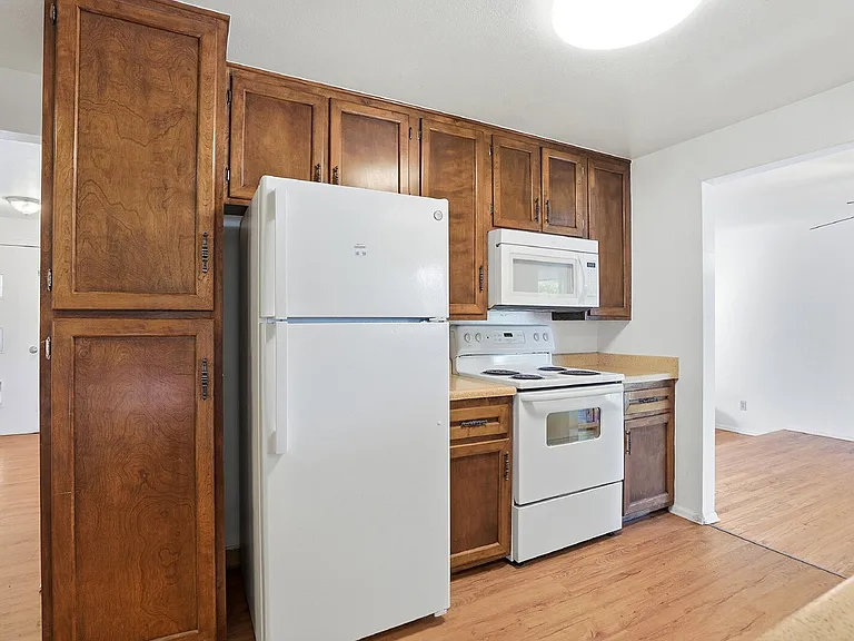 3260 E Maplewood Ave — Photo 14