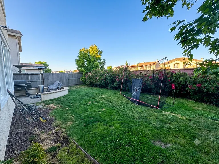 4483 Niobe Cir — Photo 11