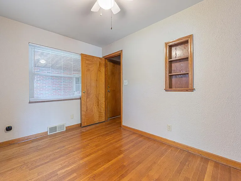1822 W Schantz Ave #1822 — Photo 5