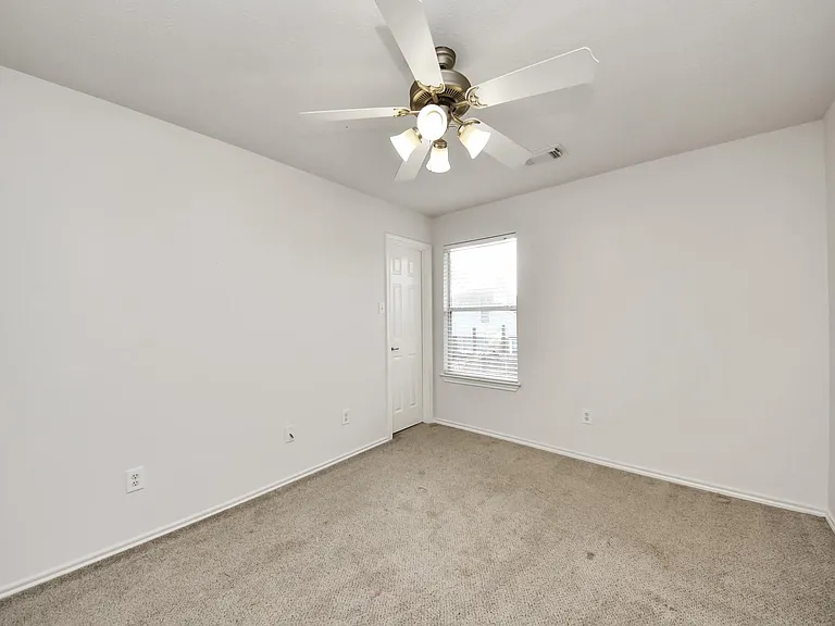 6411 Bright Falls Ln — Photo 16