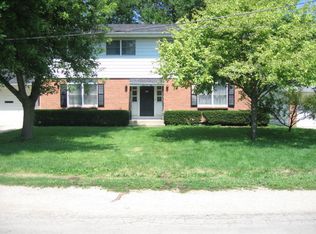 402 W Washington St APT A, Yorkville, IL 60560