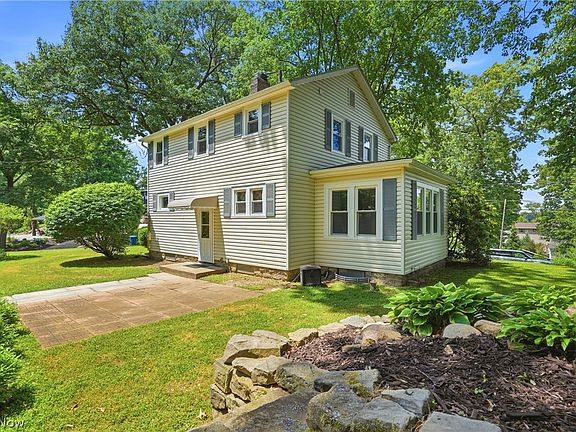 5th image of 256 Uhl Dr