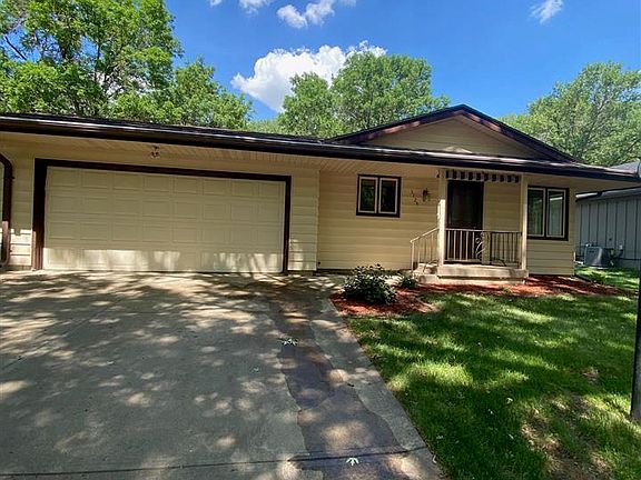 2nd image of 3224 Viking Dr