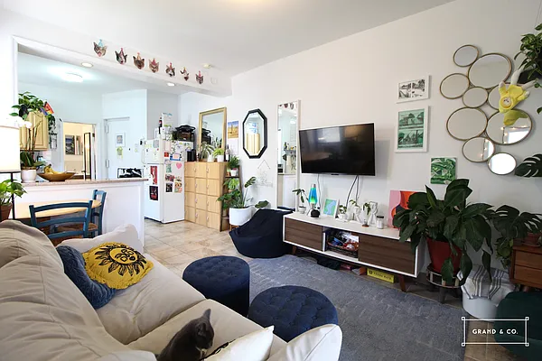 Rented by Grand & Co. | media 22