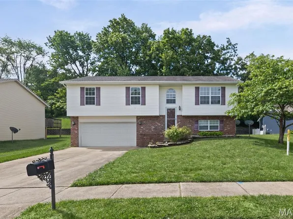 5 Summit Trail Ct, Collinsville, IL 62234