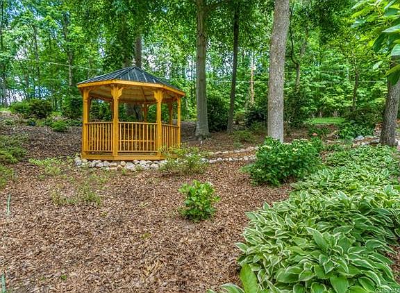 5th image of 117 Golden Pond Ln