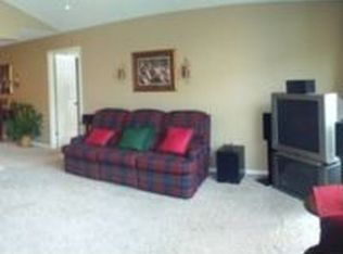 2211 Edinborough Dr, Murray, KY 42071