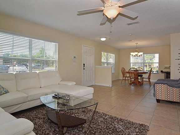 4th image of 301 Carina Cir