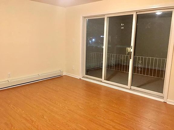 5th image of 2118 E 65th St #1