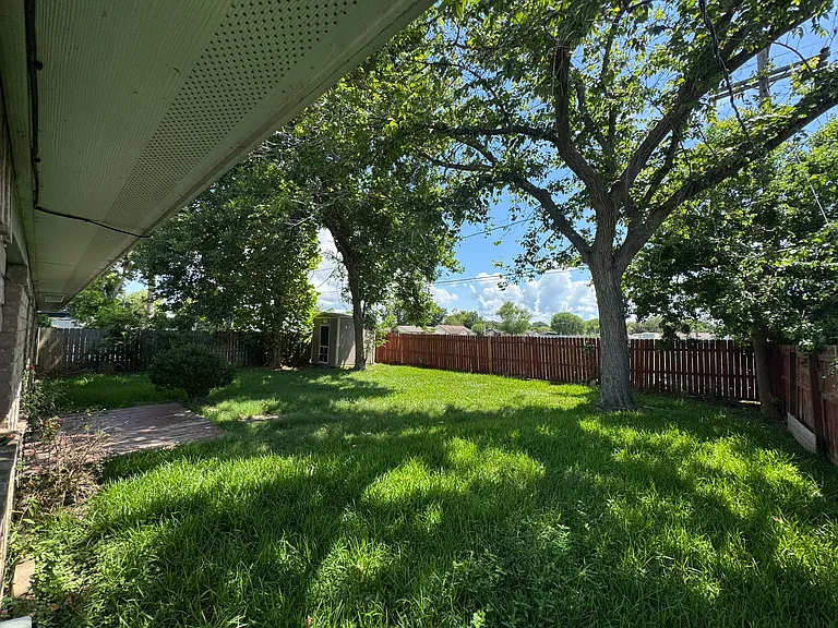 3227 Fern Rock Dr — Photo 18