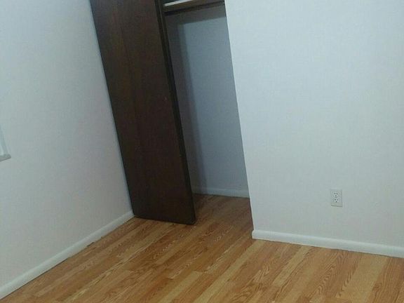 3rd image of 4422 Beck Ave
