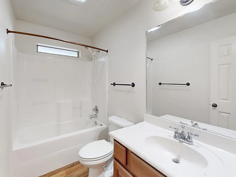 1120 Eagle Ave — Photo 22