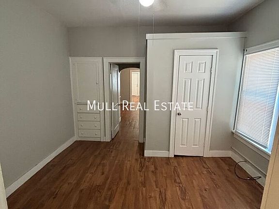 5th image of 610 E Harrison Ave