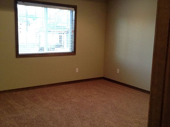 4th image of 1003 W Cherry Ave APT B