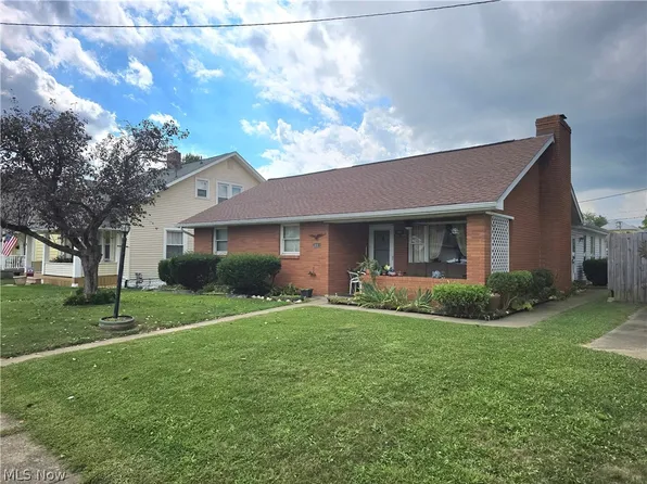 1651 Euclid Ave, Zanesville, OH 43701