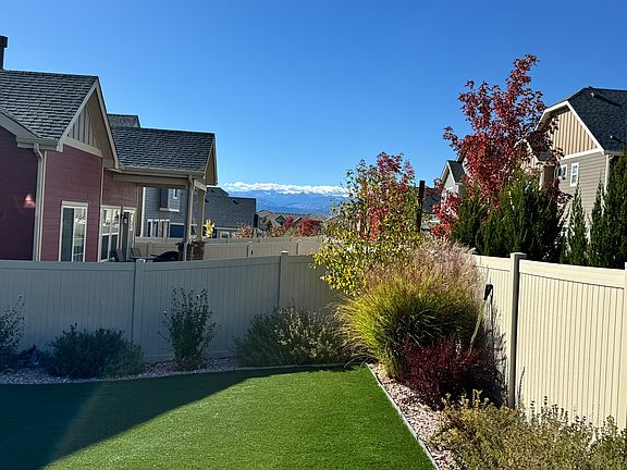 4th image of 1067 Highlands Dr