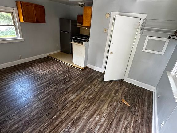 3rd image of 200 Fosler Rd #49