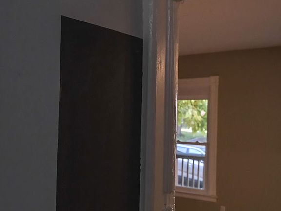 4th image of 605 Lansing St Floor 1