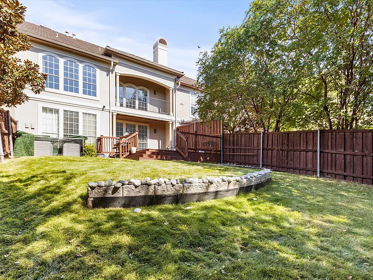 4223 Castle Rock Ct — Photo 19