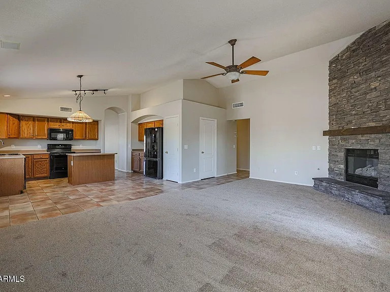 10269 W Patrick Ln — Photo 12