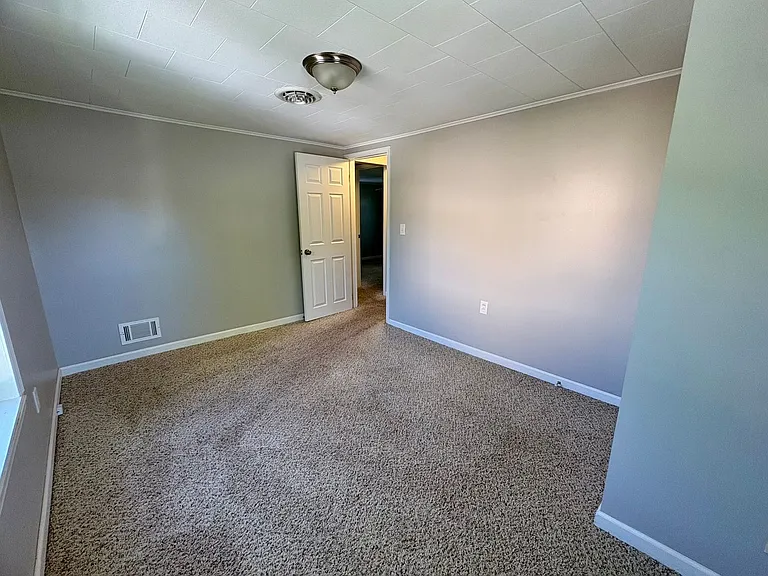 6550 Somerset St — Photo 33
